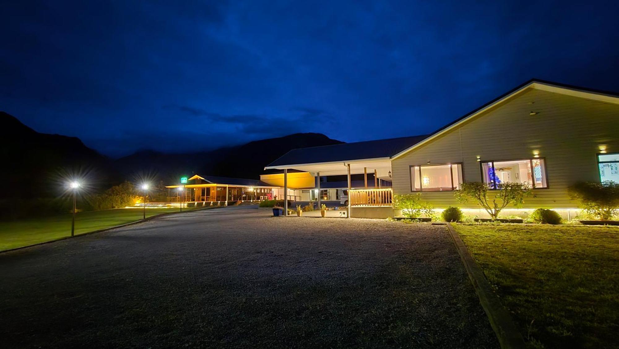 High Peaks Hotel Fox Glacier Exterior foto