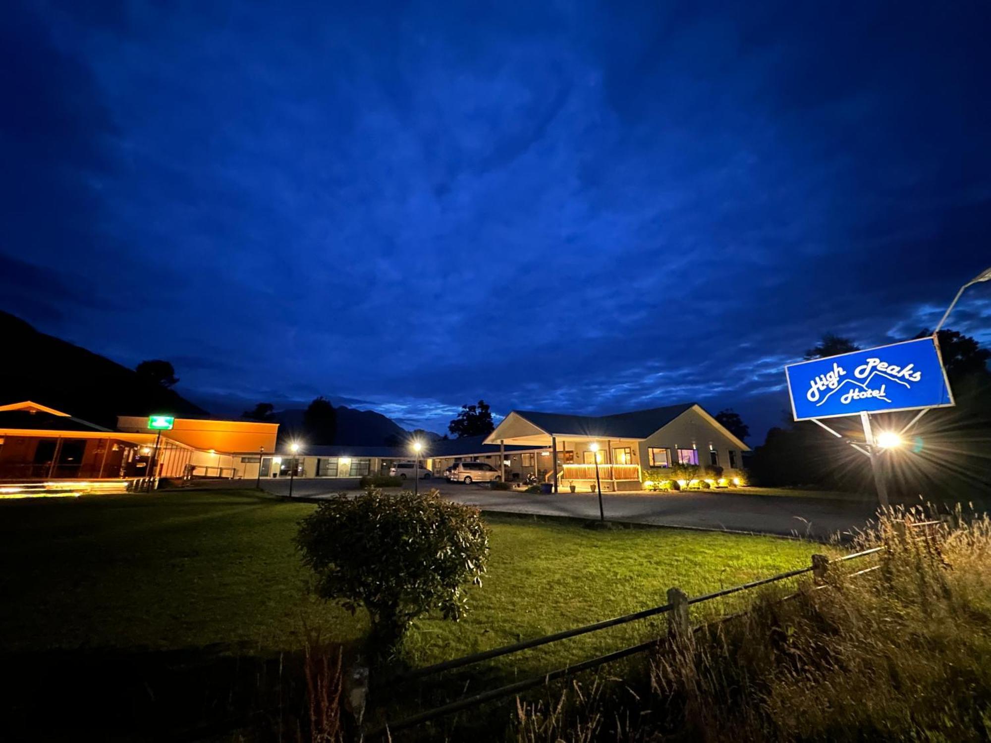 High Peaks Hotel Fox Glacier Exterior foto