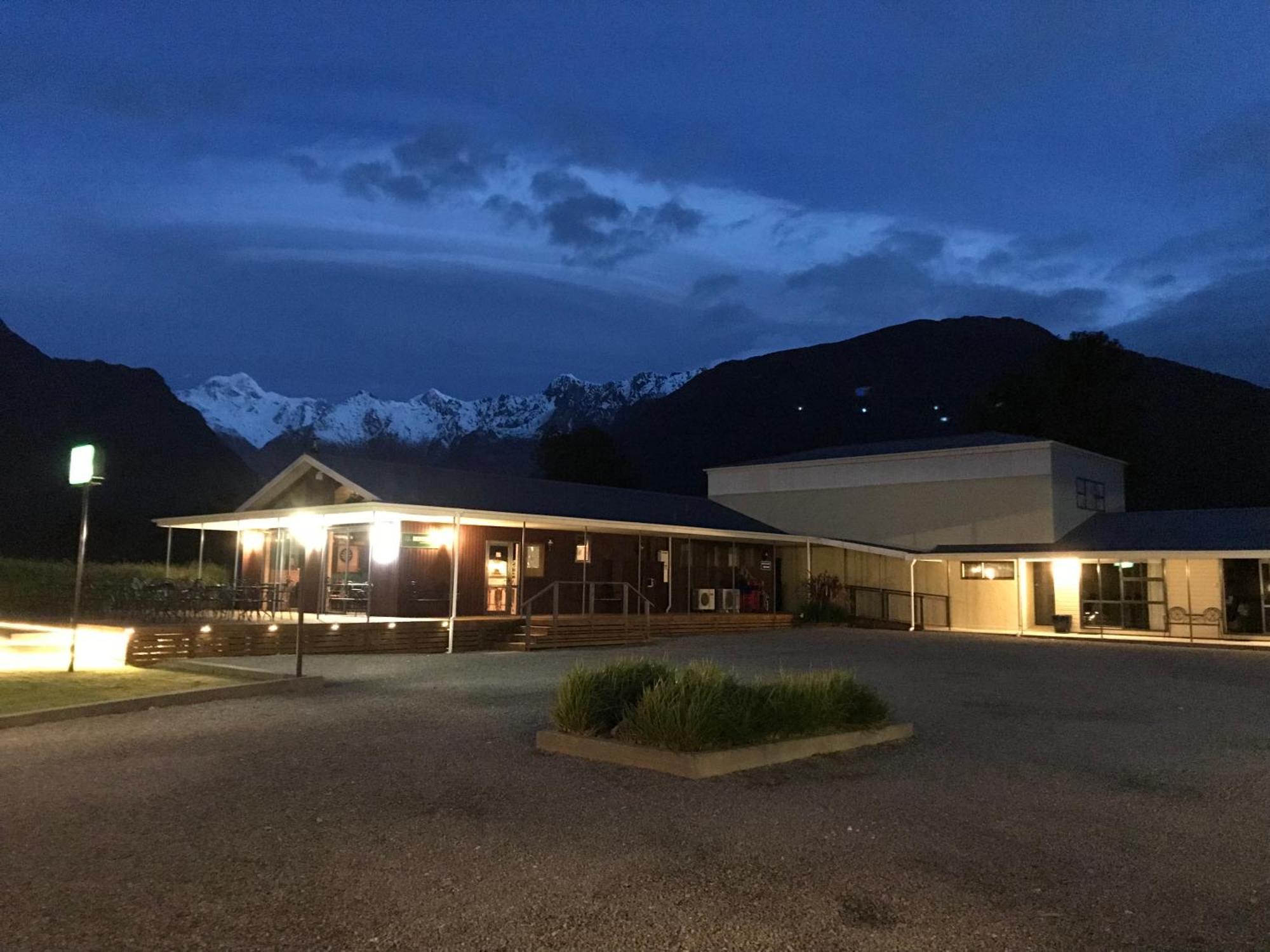 High Peaks Hotel Fox Glacier Exterior foto