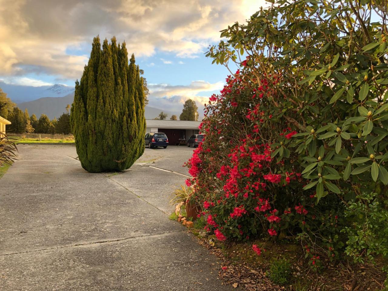 High Peaks Hotel Fox Glacier Exterior foto