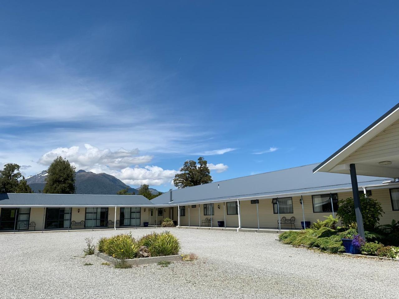 High Peaks Hotel Fox Glacier Exterior foto